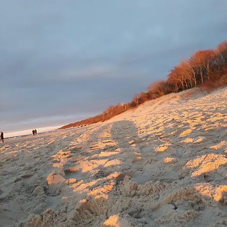 Azure Premium Basen Zewnetrzny Z Lezakami, Jacuzzi Apartment Kolberg