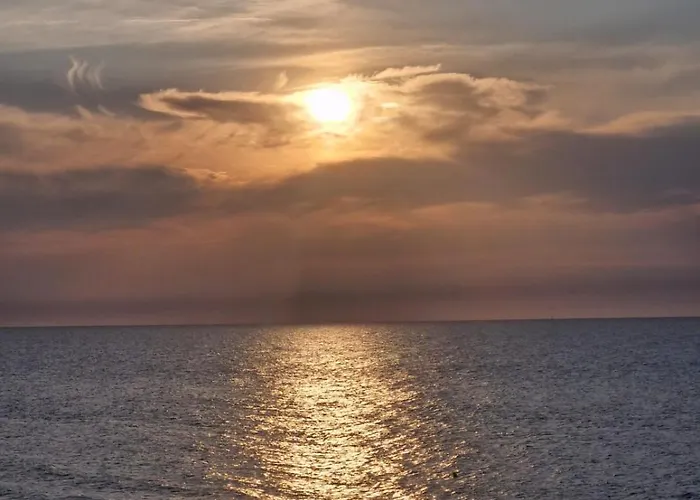 Azure Premium Basen Zewnetrzny Z Lezakami, Jacuzzi * Kolberg