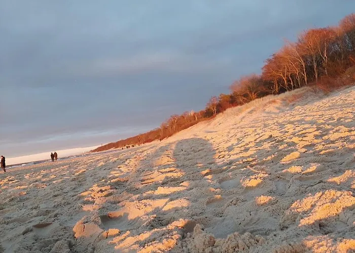 Azure Premium Basen Zewnetrzny Z Lezakami, Jacuzzi Apartment Kolberg