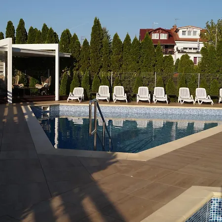 Azure Premium Basen Zewnetrzny Z Lezakami, Jacuzzi